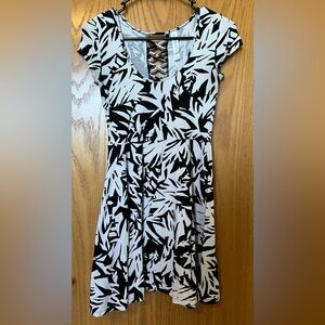 Stylish Black and White Patterned Dress